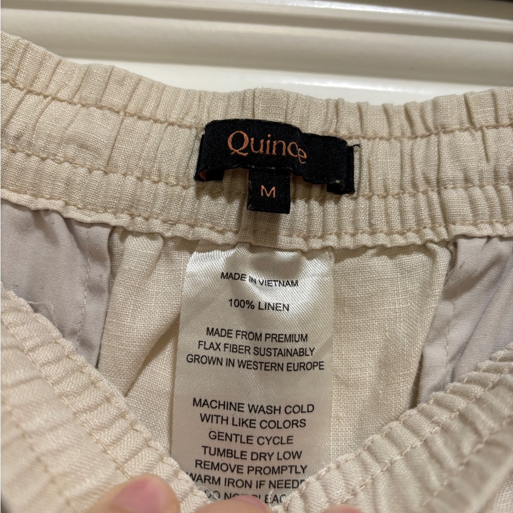 Quince Linen Shorts Color Sand - Picture 2 of 6